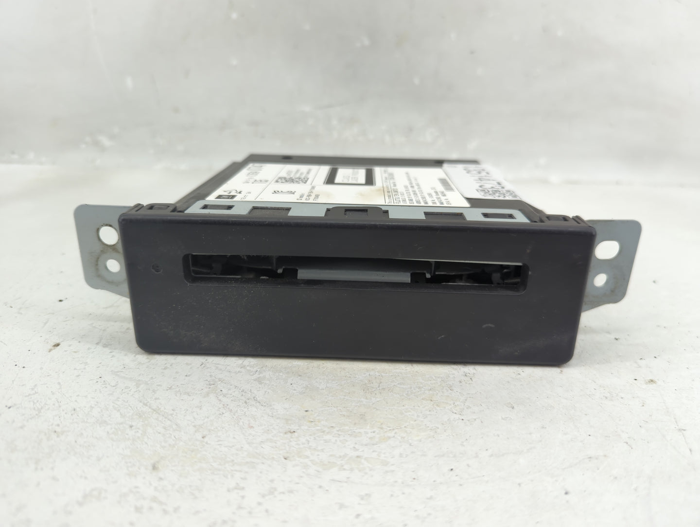 2013-2014 Cadillac Srx Radio AM FM Cd Player Receiver Replacement P/N:13590747 Fits Fits 2013 2014 2015 OEM Used Auto Parts 
