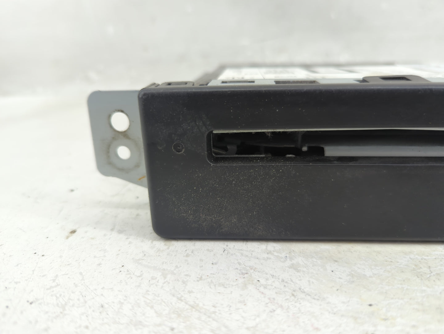 2013-2014 Cadillac Srx Radio AM FM Cd Player Receiver Replacement P/N:13590747 Fits Fits 2013 2014 2015 OEM Used Auto Parts 