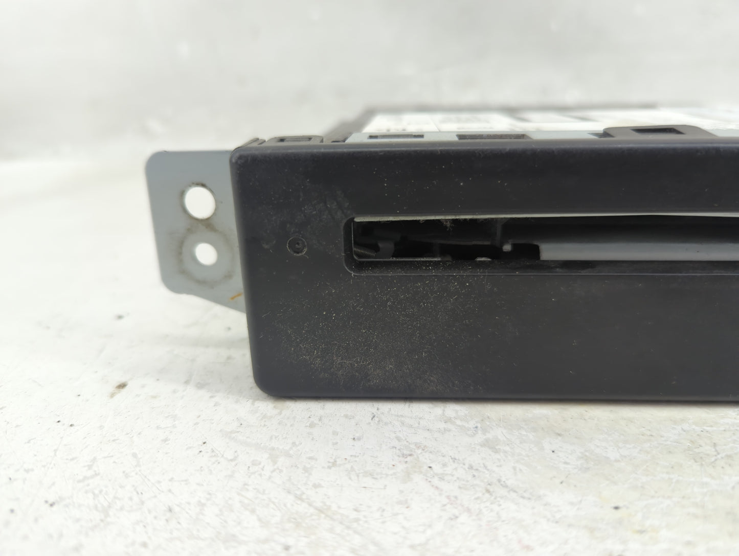 2013-2014 Cadillac Srx Radio AM FM Cd Player Receiver Replacement P/N:13590747 Fits Fits 2013 2014 2015 OEM Used Auto Parts 
