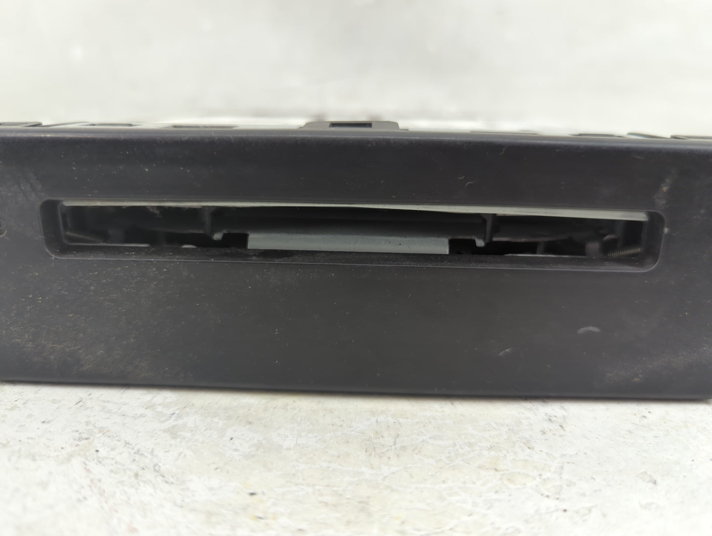 2013-2014 Cadillac Srx Radio AM FM Cd Player Receiver Replacement P/N:13590747 Fits Fits 2013 2014 2015 OEM Used Auto Parts 
