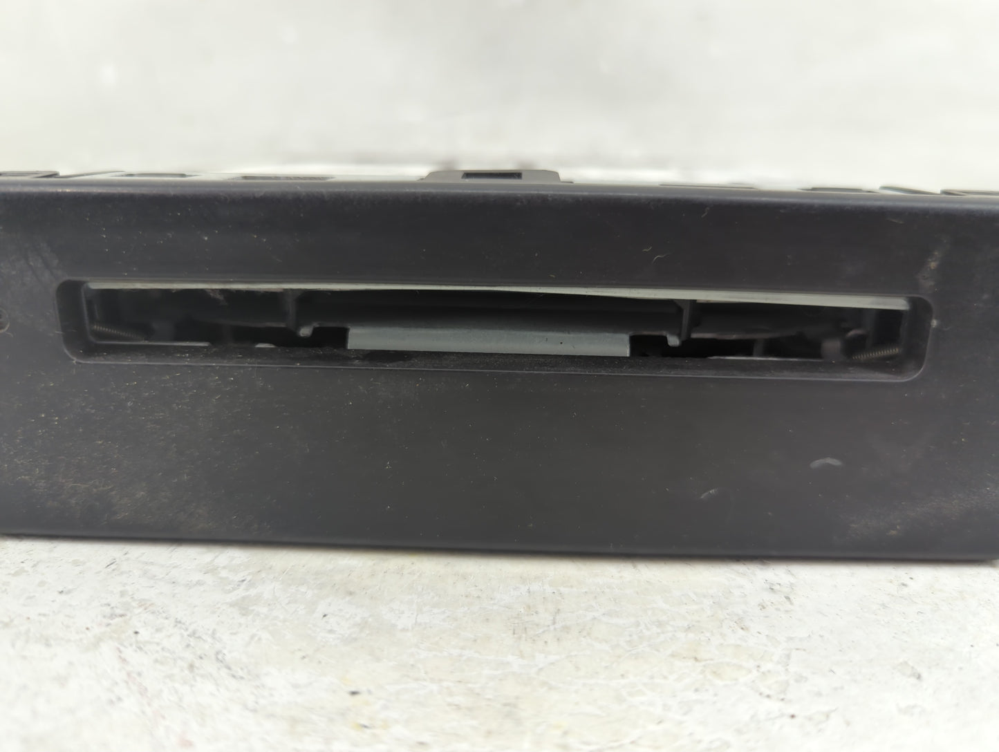 2013-2014 Cadillac Srx Radio AM FM Cd Player Receiver Replacement P/N:13590747 Fits Fits 2013 2014 2015 OEM Used Auto Parts 