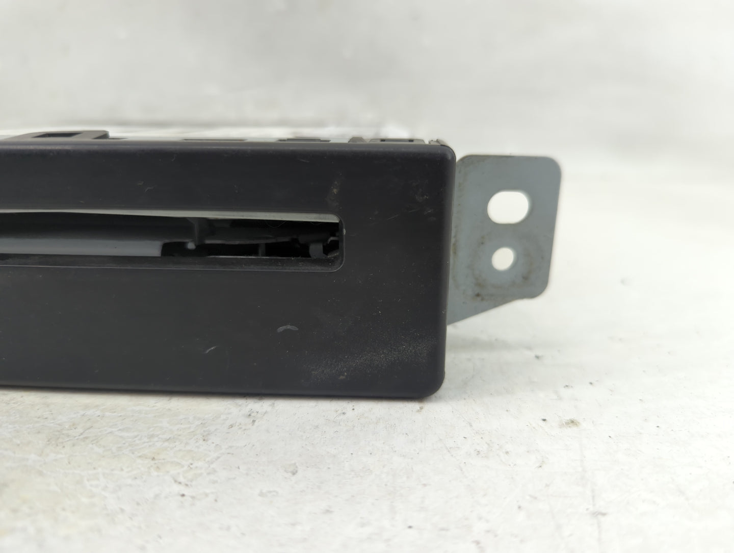 2013-2014 Cadillac Srx Radio AM FM Cd Player Receiver Replacement P/N:13590747 Fits Fits 2013 2014 2015 OEM Used Auto Parts 