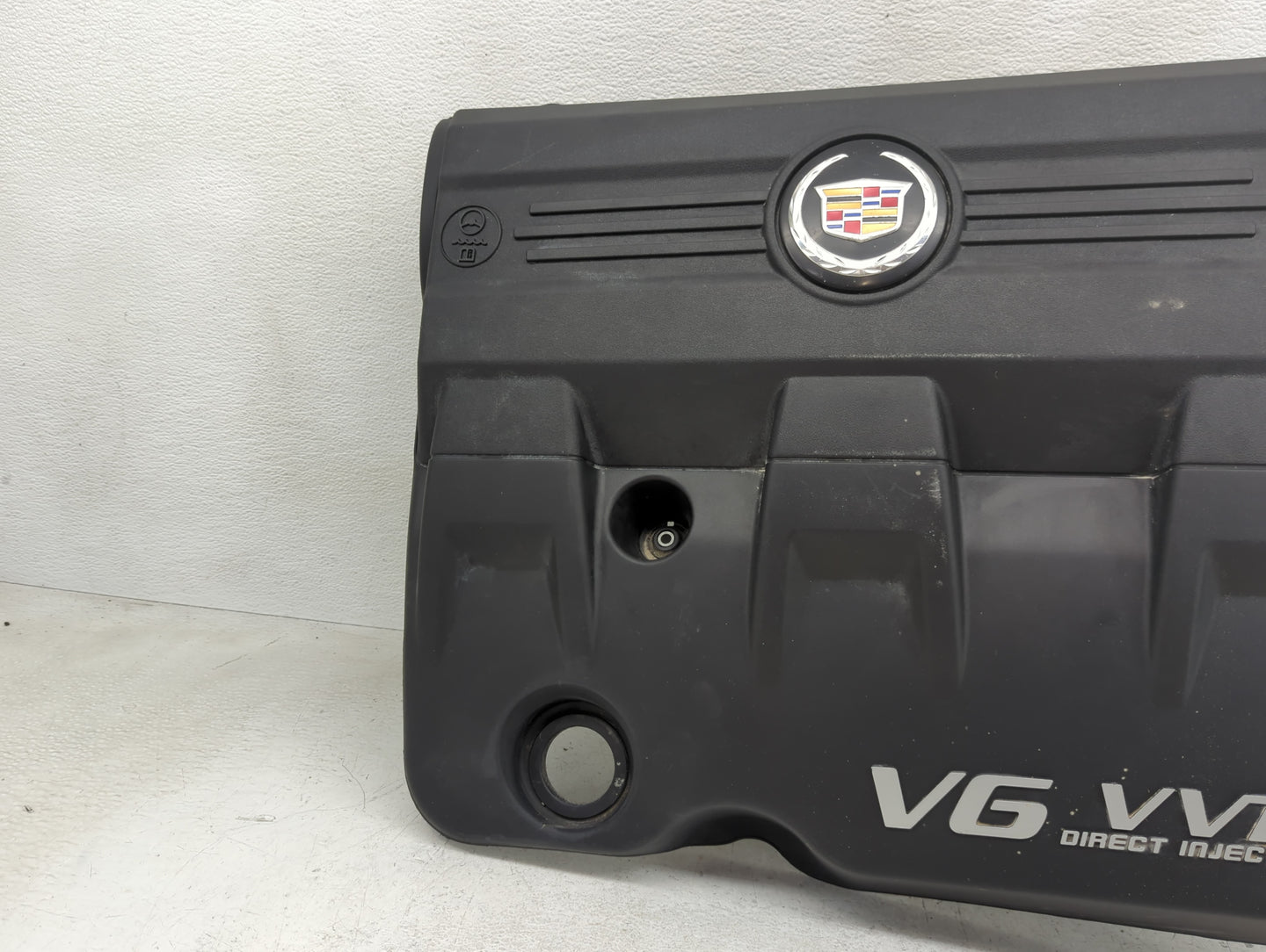 2014 Cadillac Srx Engine Cover - Oemusedautoparts1.com