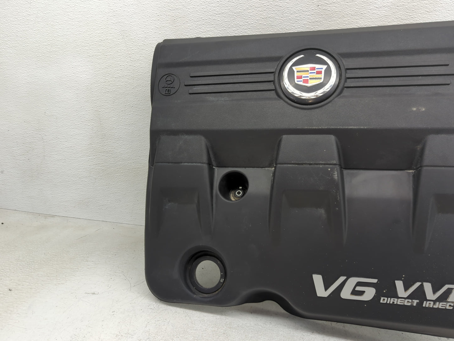 2014 Cadillac Srx Engine Cover - Oemusedautoparts1.com