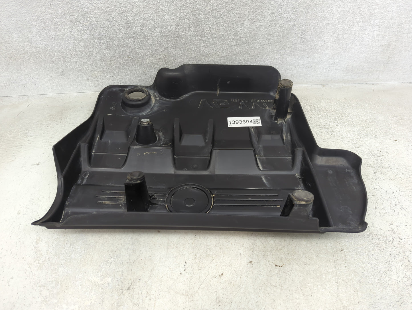 2014 Cadillac Srx Engine Cover - Oemusedautoparts1.com