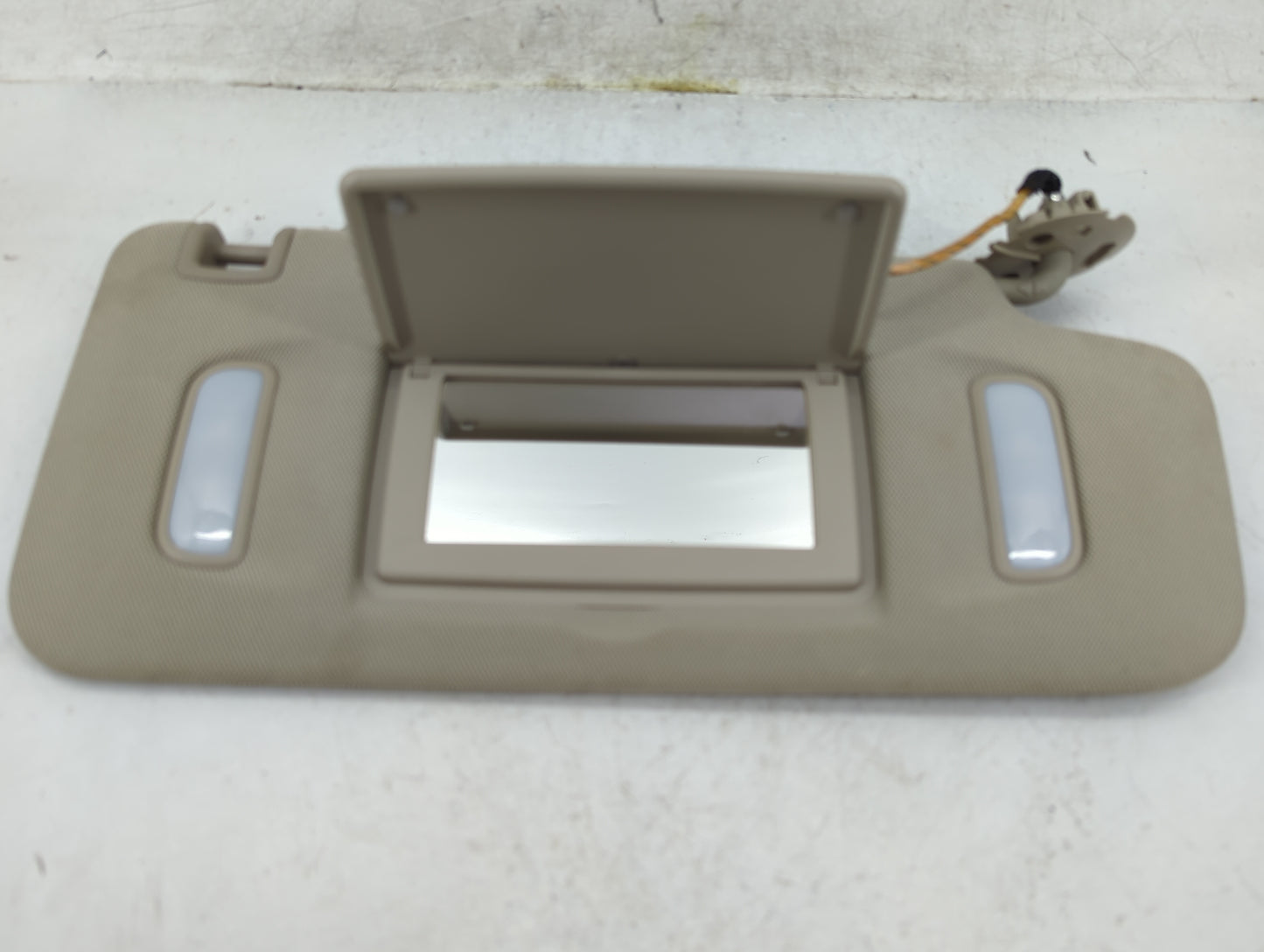 2010-2014 Cadillac Srx Sun Visor Shade Replacement Passenger Right Mirror Fits Fits 2010 2011 2012 2013 2014 OEM Used Auto P