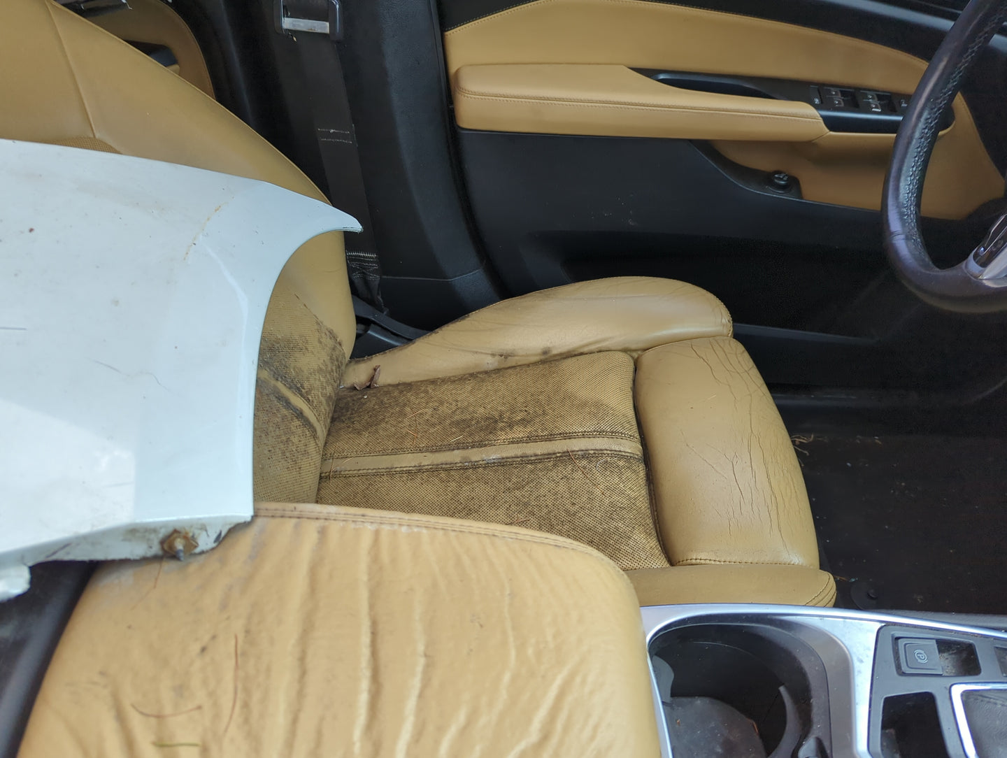 Cadillac Srx Driver Front Seat Oem 1399808 - Oemusedautoparts1.com