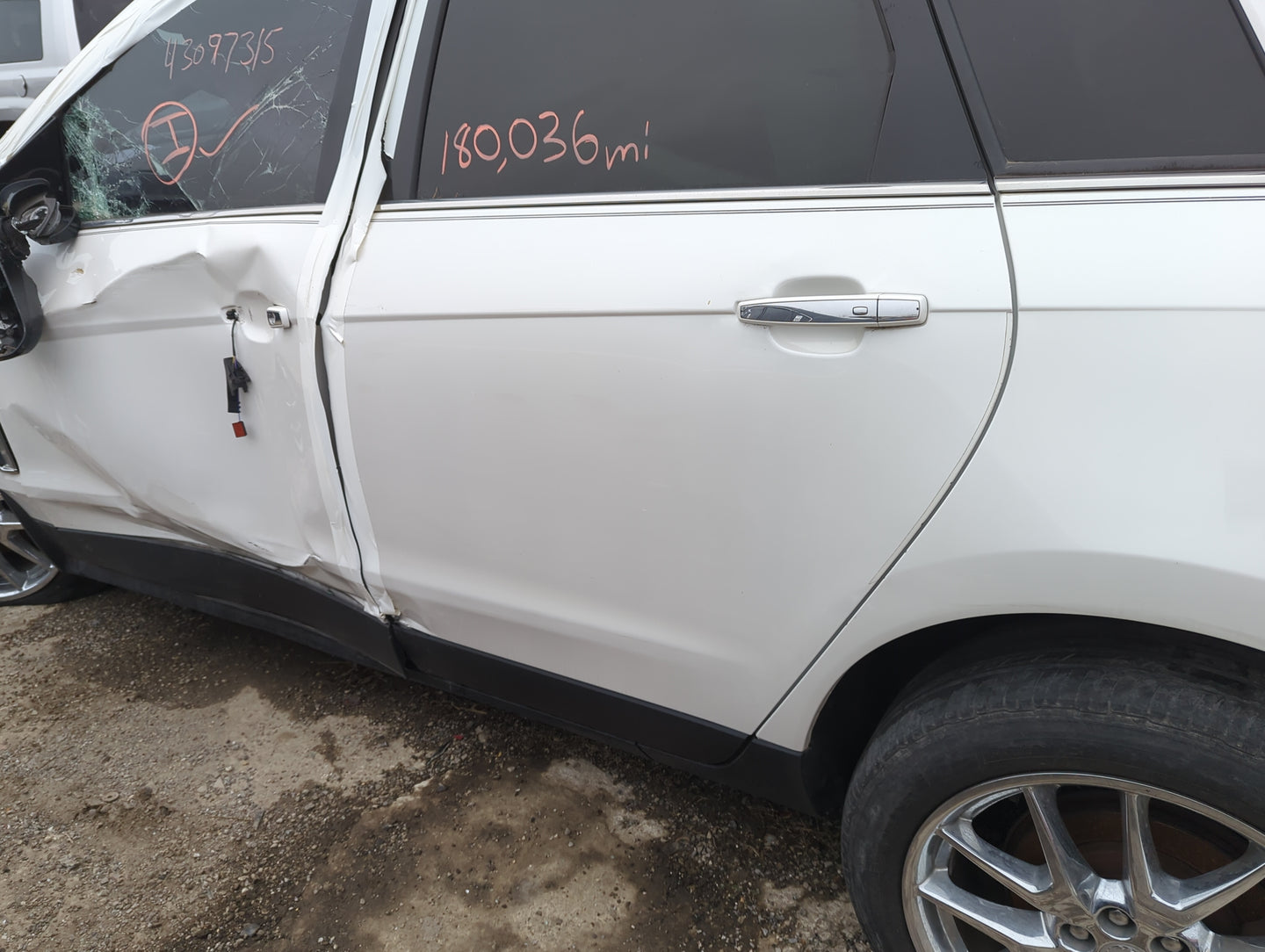 2013-2016 Cadillac Srx Driver Rear Door Oem - Oemusedautoparts1.com