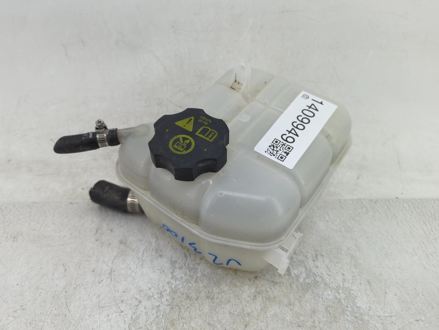 2010-2016 Cadillac Srx Radiator Coolant Overflow Expansion Tank Bottle 1409949 - Oemusedautoparts1.com