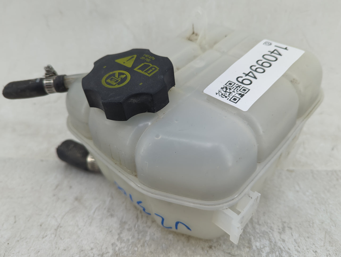 2010-2016 Cadillac Srx Radiator Coolant Overflow Expansion Tank Bottle 1409949 - Oemusedautoparts1.com