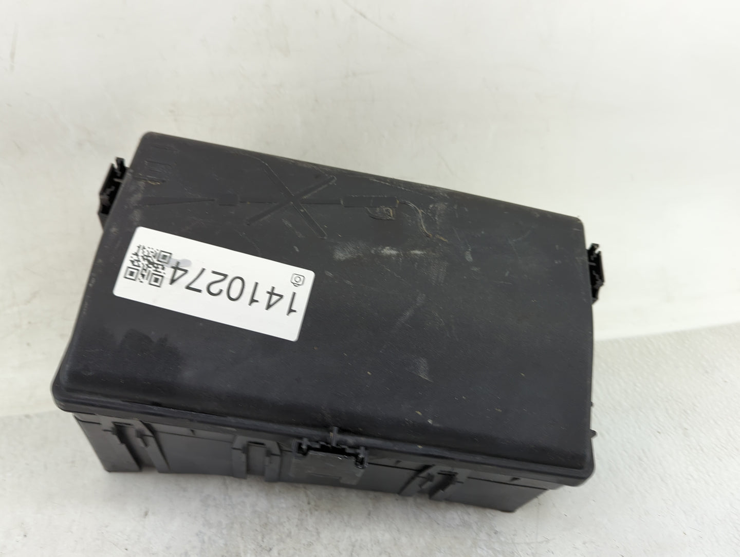 2014-2016 Cadillac Srx Fusebox Fuse Box Panel Relay Module P/N:22880546 Fits Fits 2014 2015 2016 OEM Used Auto Parts - Oemus
