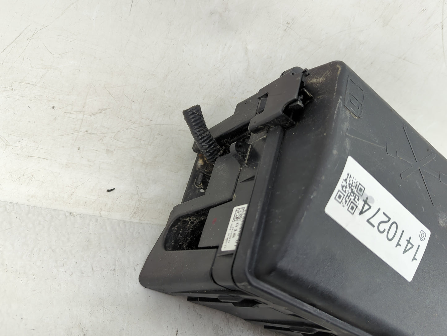 2014-2016 Cadillac Srx Fusebox Fuse Box Panel Relay Module P/N:22880546 Fits Fits 2014 2015 2016 OEM Used Auto Parts - Oemus