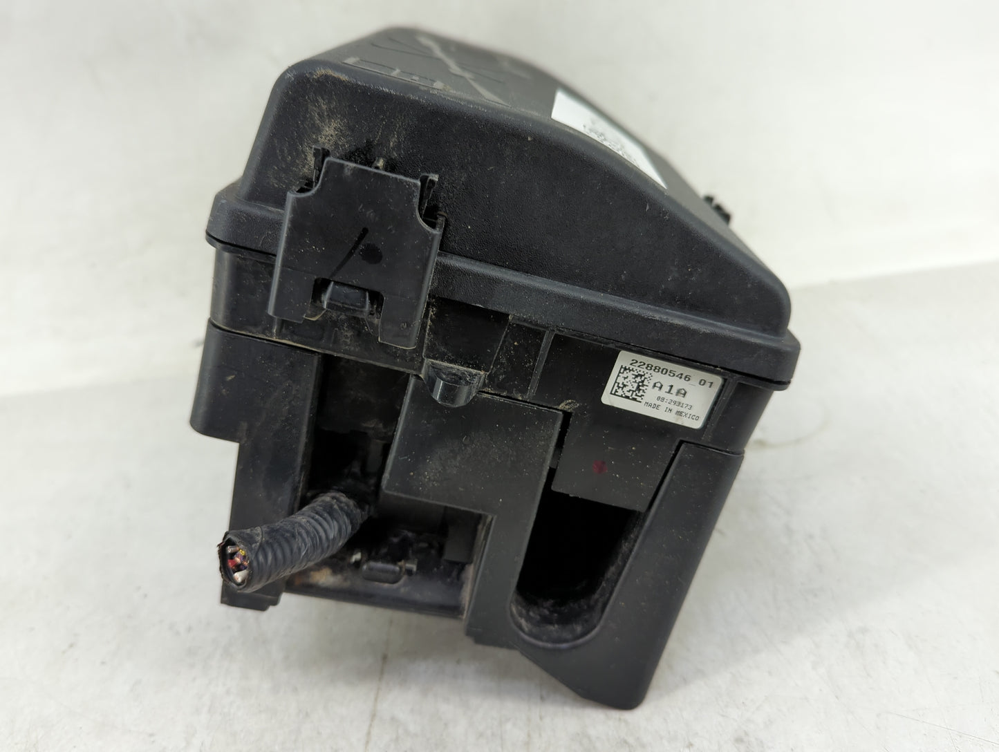 2014-2016 Cadillac Srx Fusebox Fuse Box Panel Relay Module P/N:22880546 Fits Fits 2014 2015 2016 OEM Used Auto Parts - Oemus