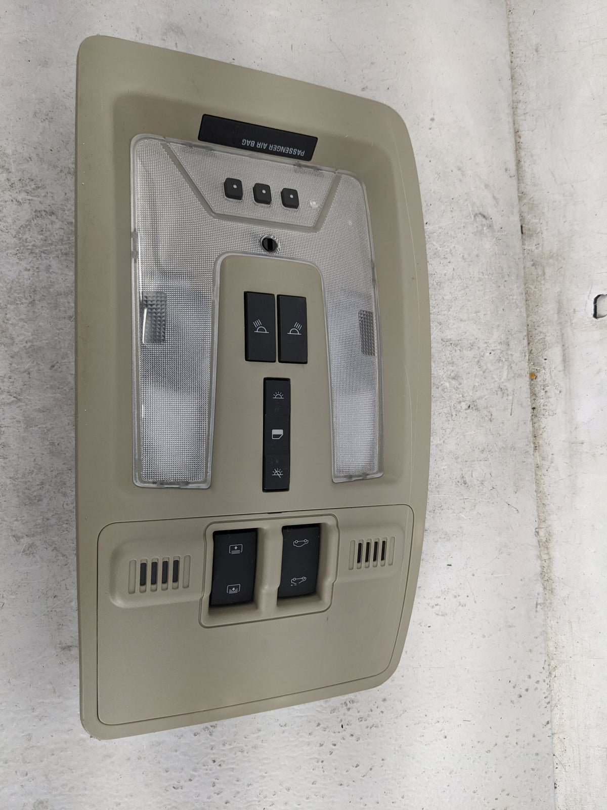 2014 Cadillac Srx Overhead Roof Console Tan - Oemusedautoparts1.com