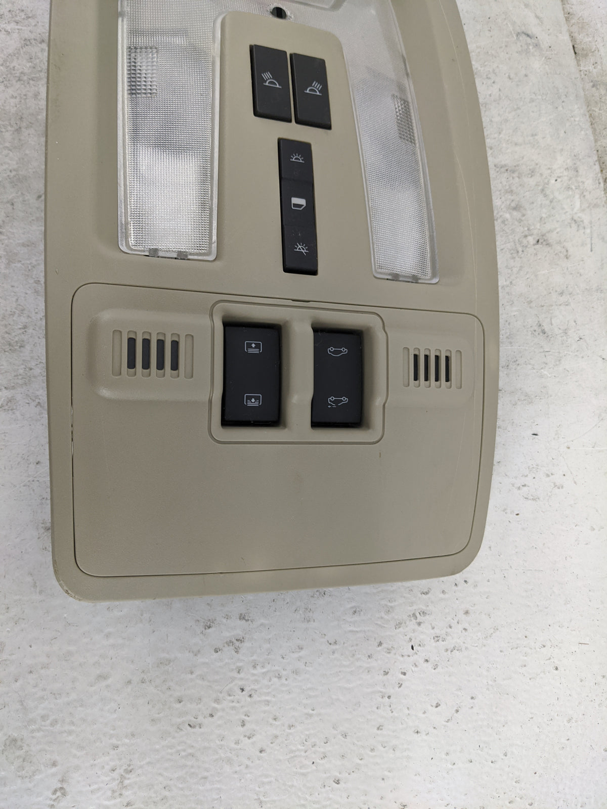 2014 Cadillac Srx Overhead Roof Console Tan - Oemusedautoparts1.com