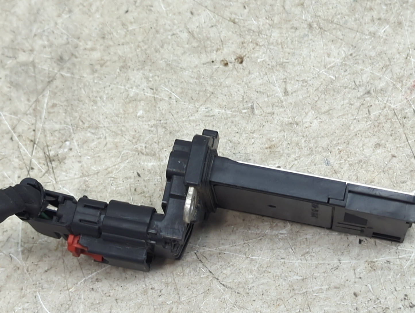 2012-2016 Cadillac Srx Mass Air Flow Meter Maf 1486428 - Oemusedautoparts1.com