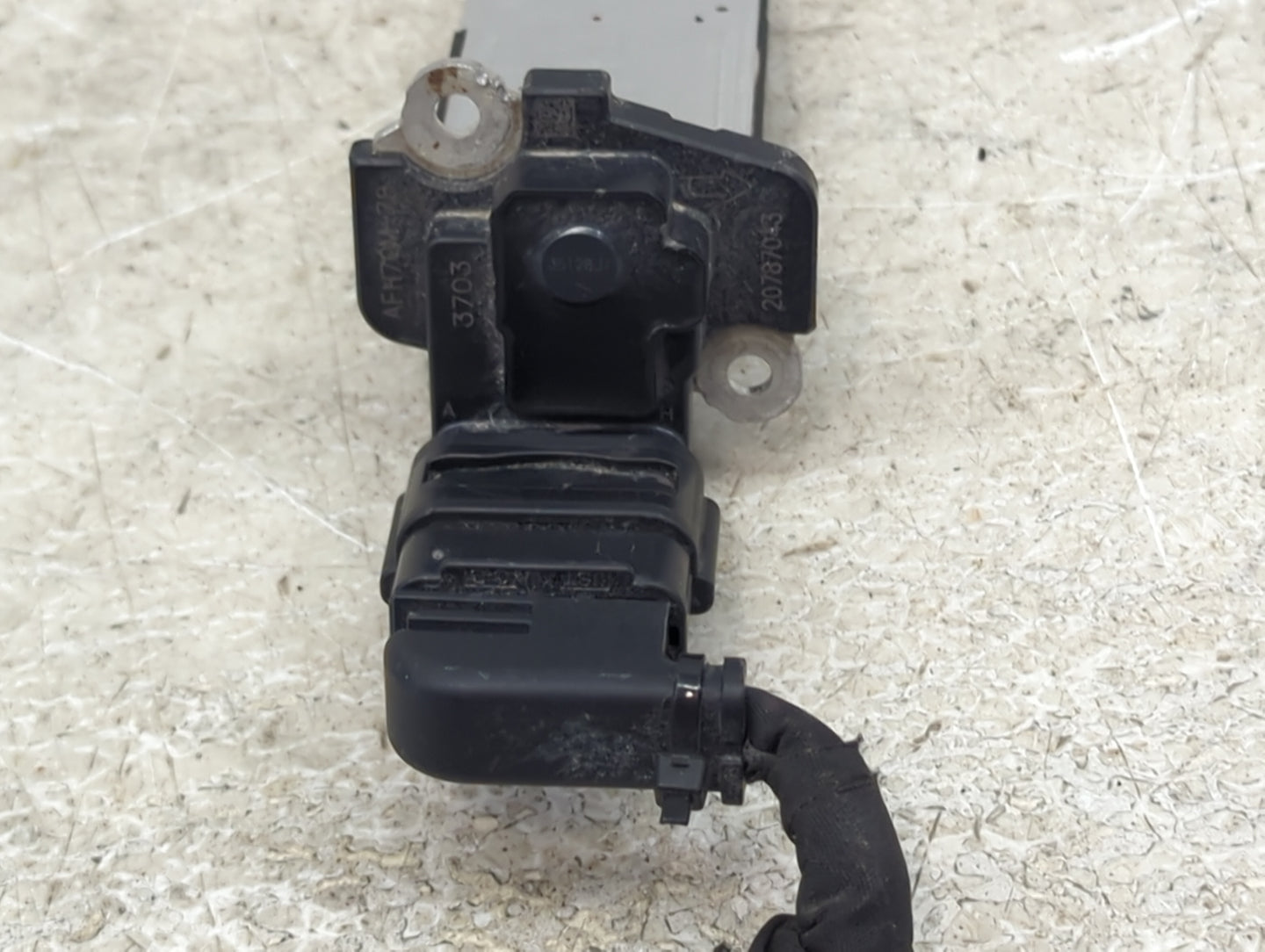2012-2016 Cadillac Srx Mass Air Flow Meter Maf 1486428 - Oemusedautoparts1.com