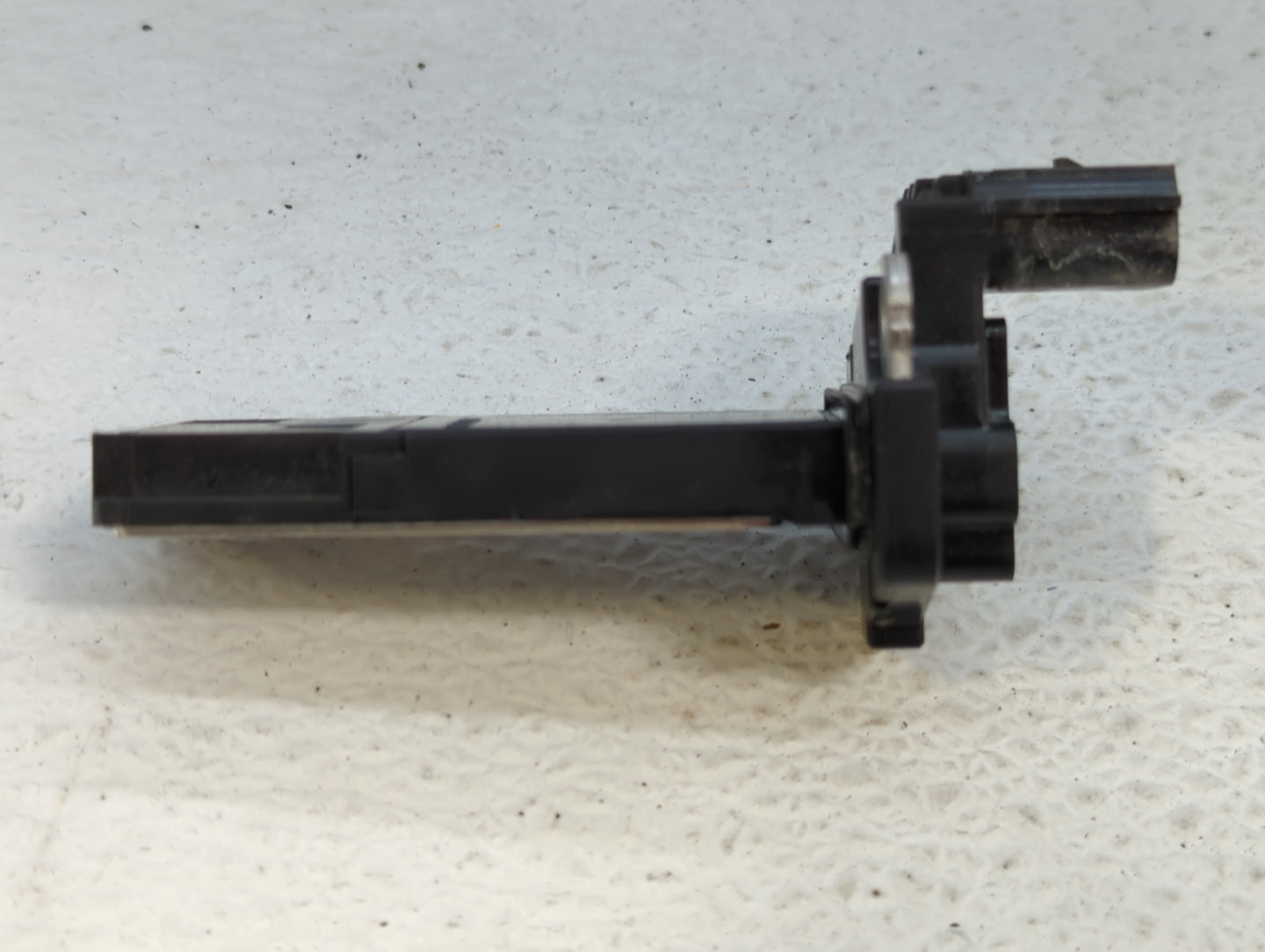 2012-2016 Cadillac Srx Mass Air Flow Meter Maf - Oemusedautoparts1.com