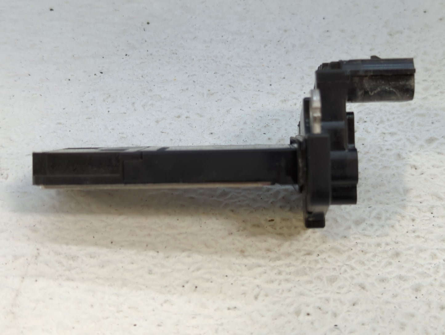 2012-2016 Cadillac Srx Mass Air Flow Meter Maf - Oemusedautoparts1.com