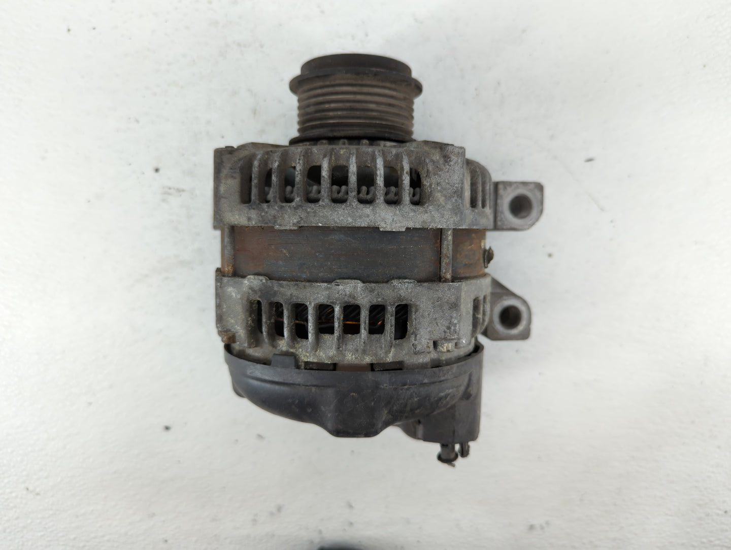 2013-2016 Cadillac Srx Alternator Replacement Generator Charging Assembly Engine OEM P/N:104211-8161 22982006 Fits OEM Used 