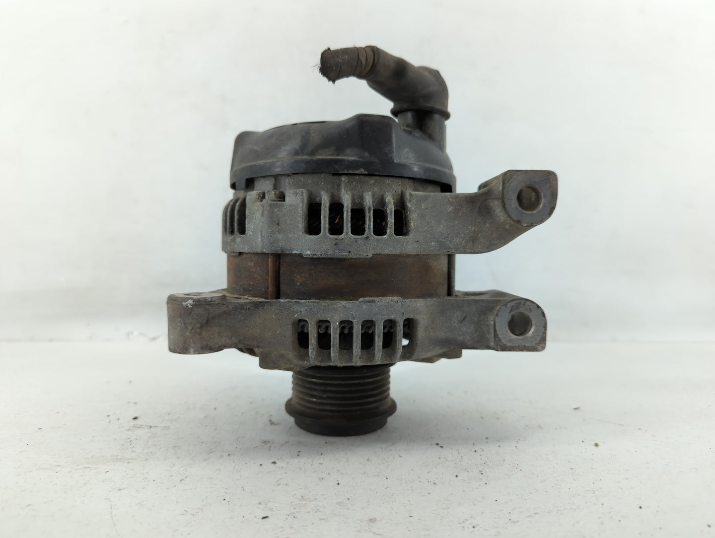 2013-2016 Cadillac Srx Alternator Replacement Generator Charging Assembly Engine OEM P/N:104211-8161 22982006 Fits OEM Used 