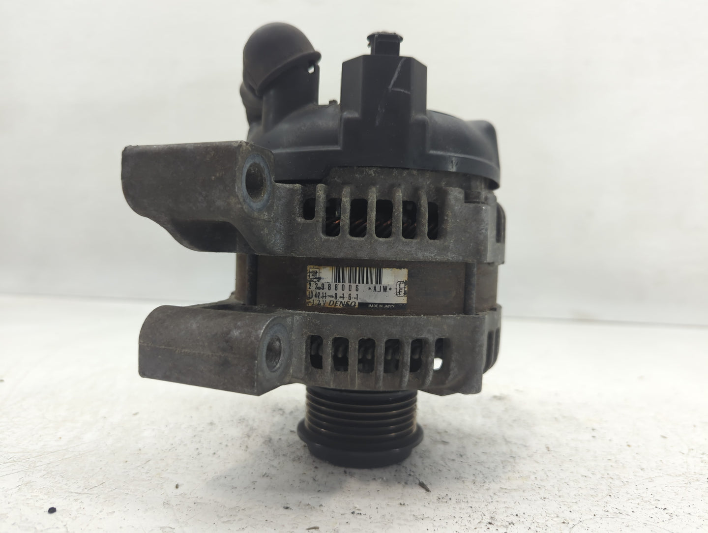 2013-2016 Cadillac Srx Alternator Replacement Generator Charging Assembly Engine OEM P/N:22988006 Fits OEM Used Auto Parts -