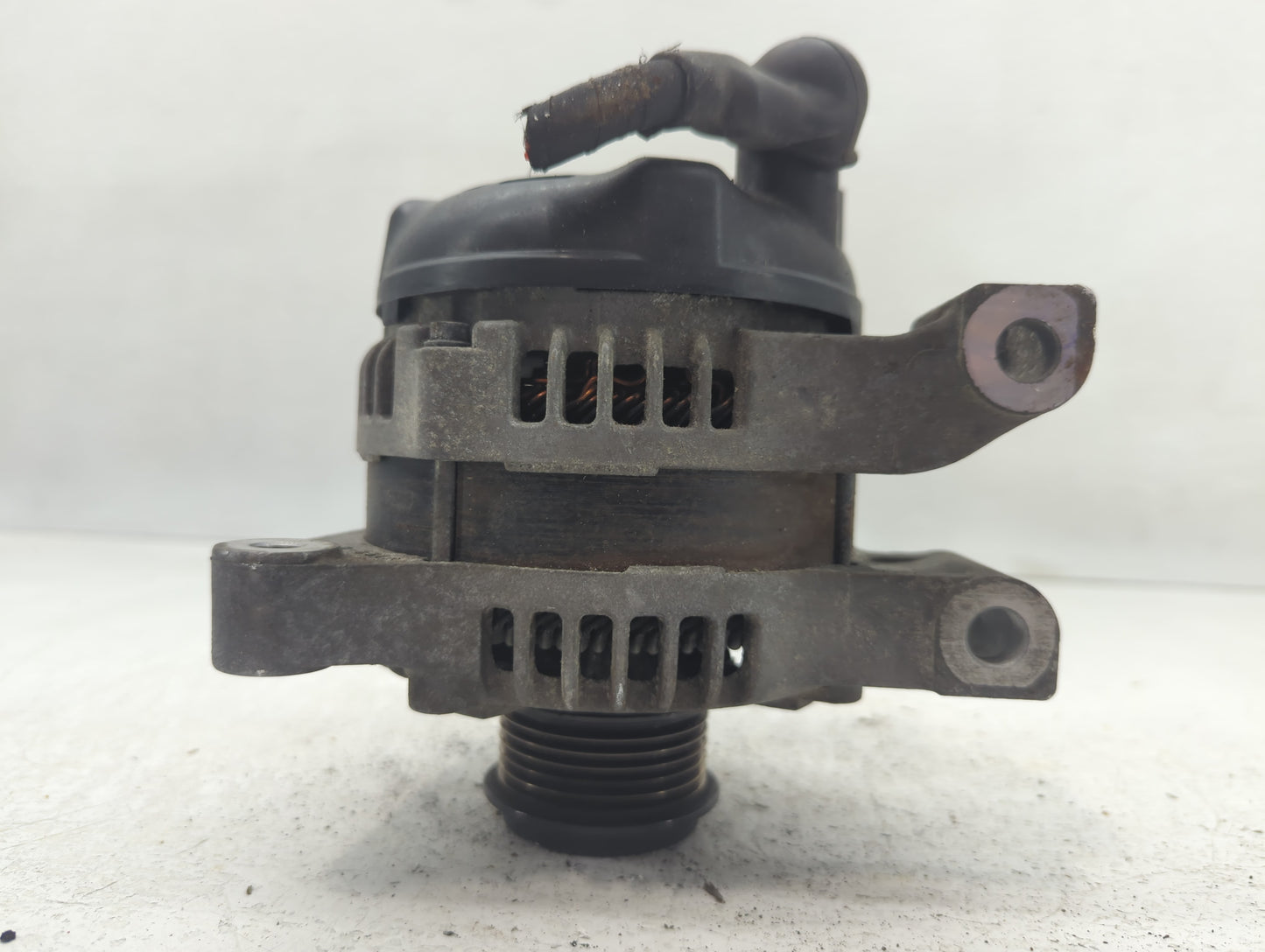 2013-2016 Cadillac Srx Alternator Replacement Generator Charging Assembly Engine OEM P/N:22988006 Fits OEM Used Auto Parts -