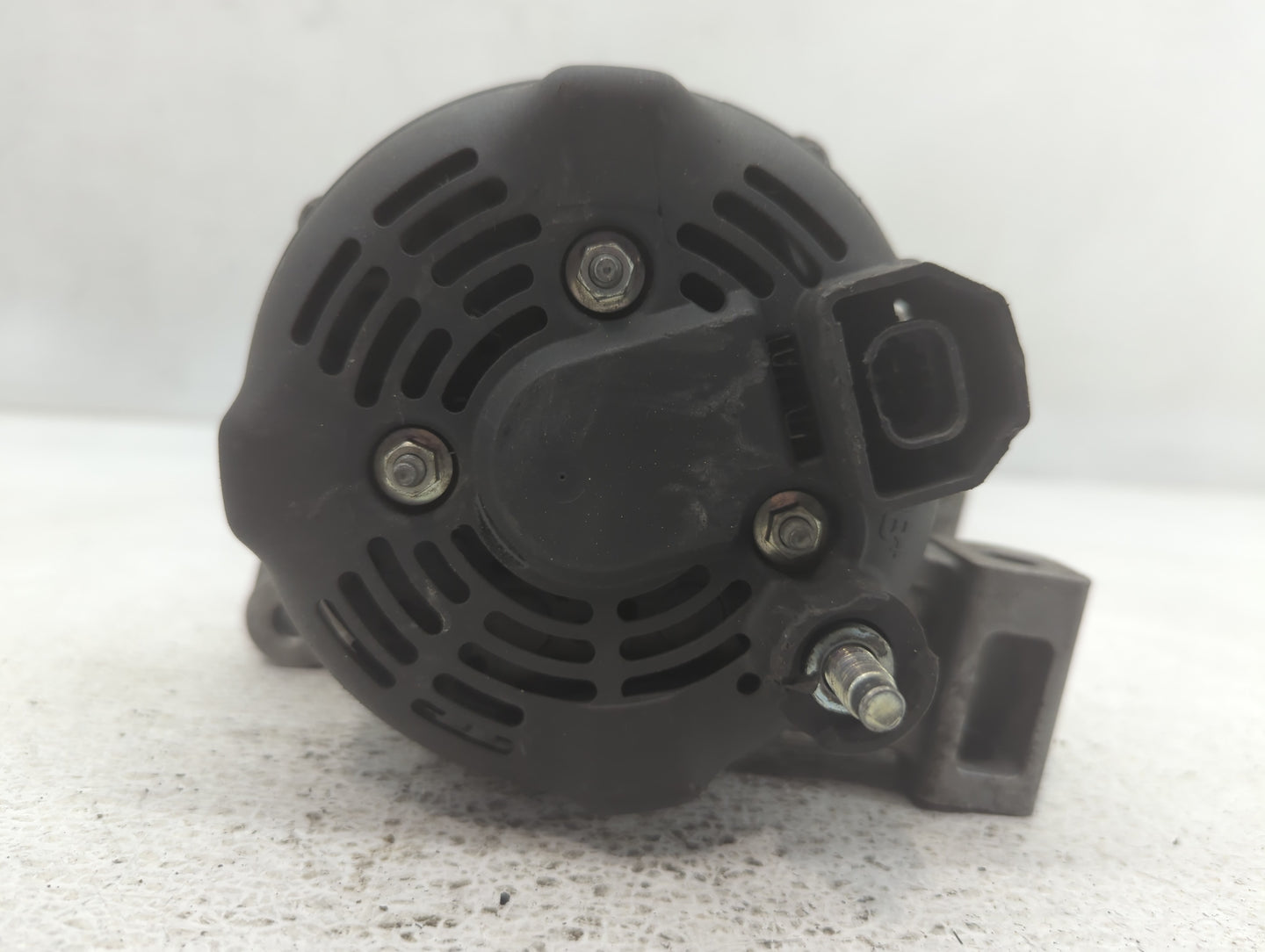 2013-2016 Cadillac Srx Alternator Replacement Generator Charging Assembly Engine OEM P/N:104211-8161 22988006 Fits OEM Used 