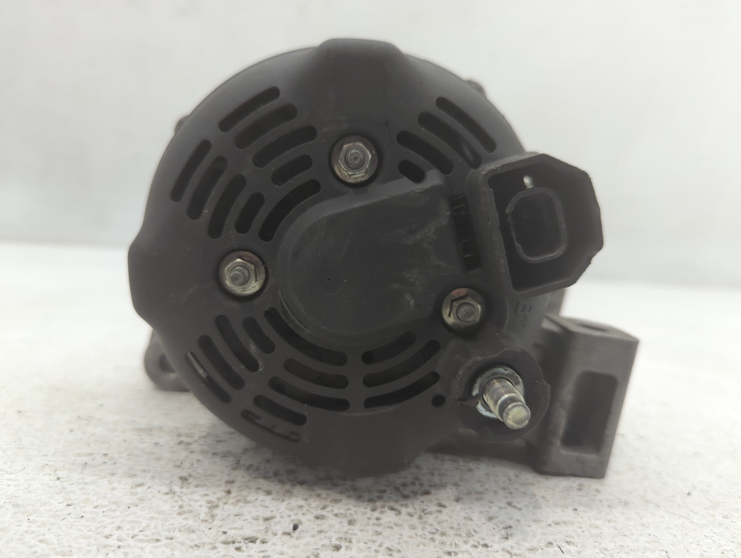 2013-2016 Cadillac Srx Alternator Replacement Generator Charging Assembly Engine OEM P/N:104211-8161 22988006 Fits OEM Used 
