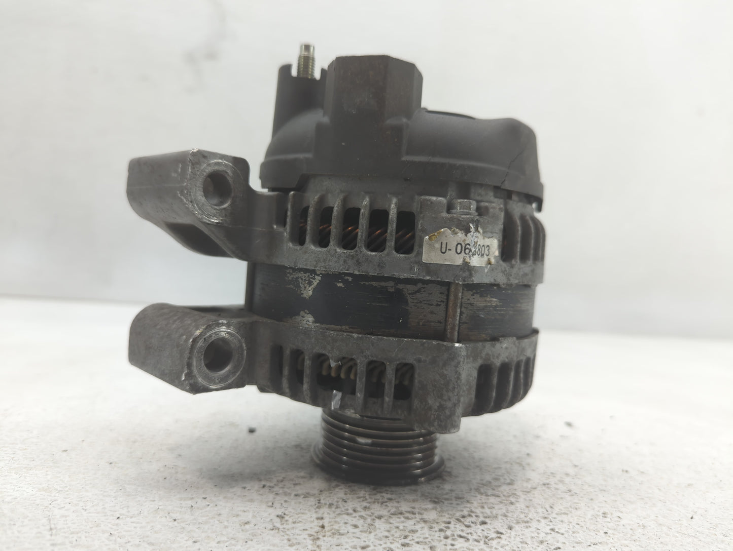 2013-2016 Cadillac Srx Alternator Replacement Generator Charging Assembly Engine OEM P/N:104211-8161 22988006 Fits OEM Used 