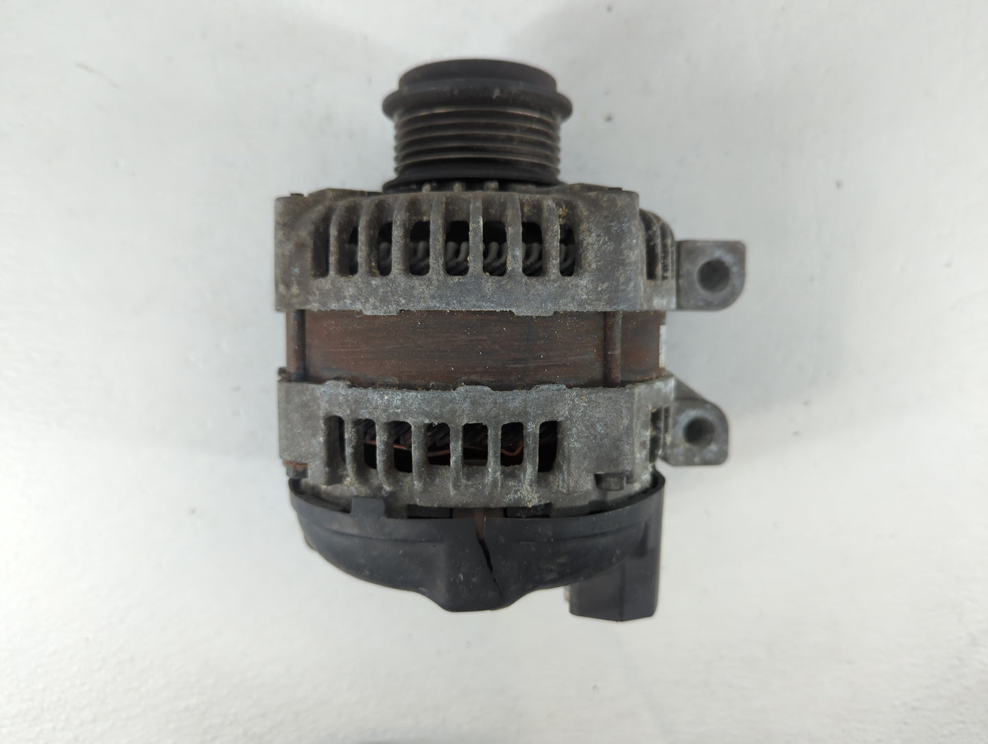 2013-2016 Cadillac Srx Alternator Replacement Generator Charging Assembly Engine OEM P/N:104211-8161 22988006 Fits OEM Used 