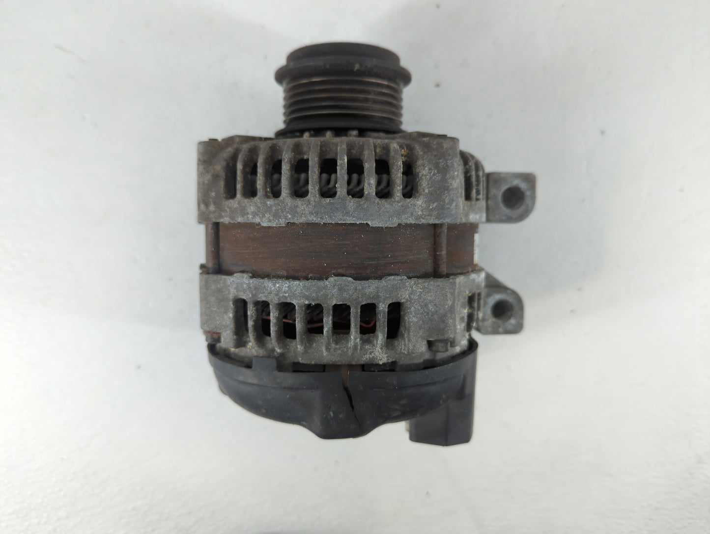 2013-2016 Cadillac Srx Alternator Replacement Generator Charging Assembly Engine OEM P/N:104211-8161 22988006 Fits OEM Used 