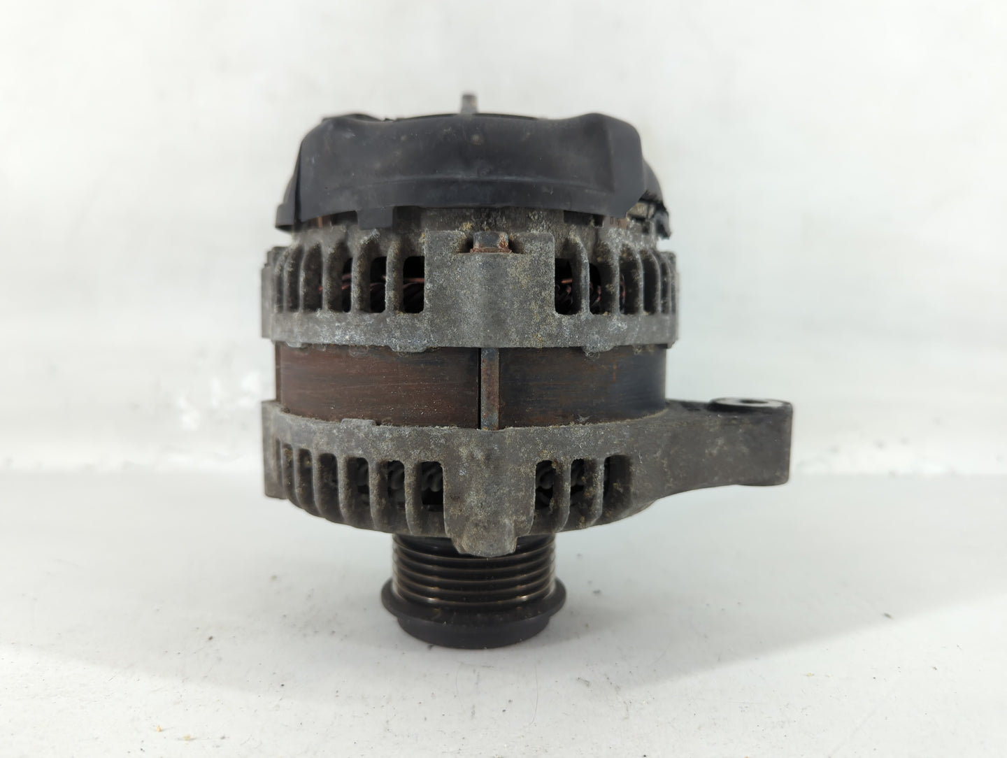 2013-2016 Cadillac Srx Alternator Replacement Generator Charging Assembly Engine OEM P/N:104211-8161 22988006 Fits OEM Used 