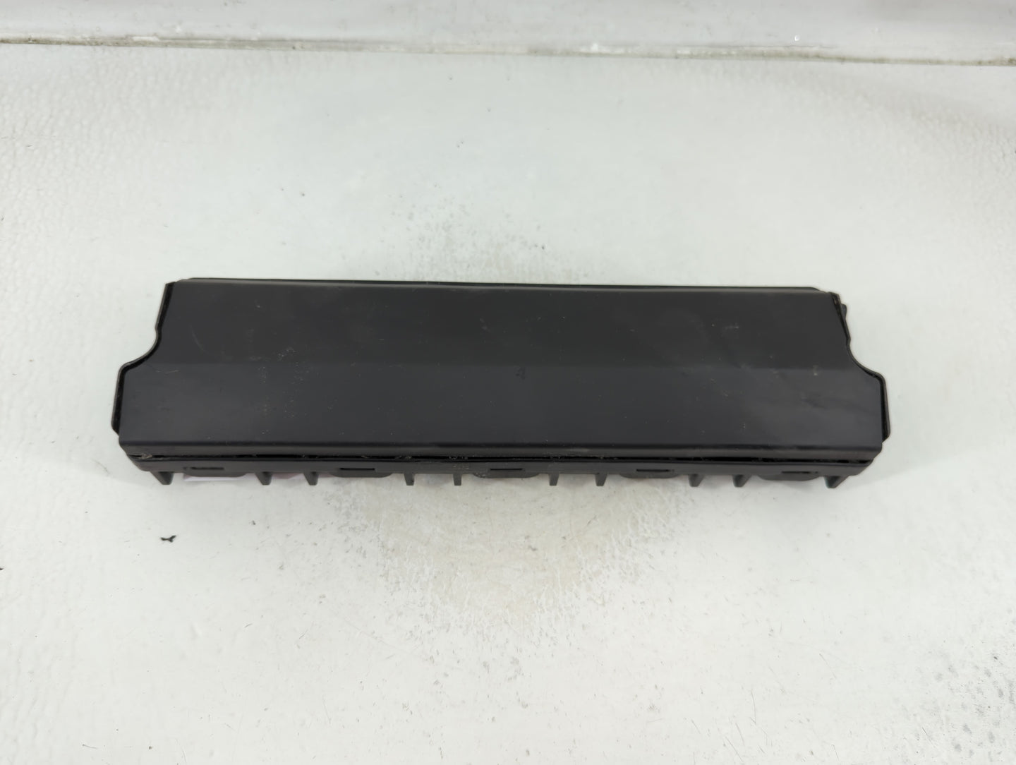 2013-2017 Cadillac Xts Air Bag Driver Left Knee OEM P/N:22960004 Fits Fits 2013 2014 2015 2016 2017 OEM Used Auto Parts - Oe