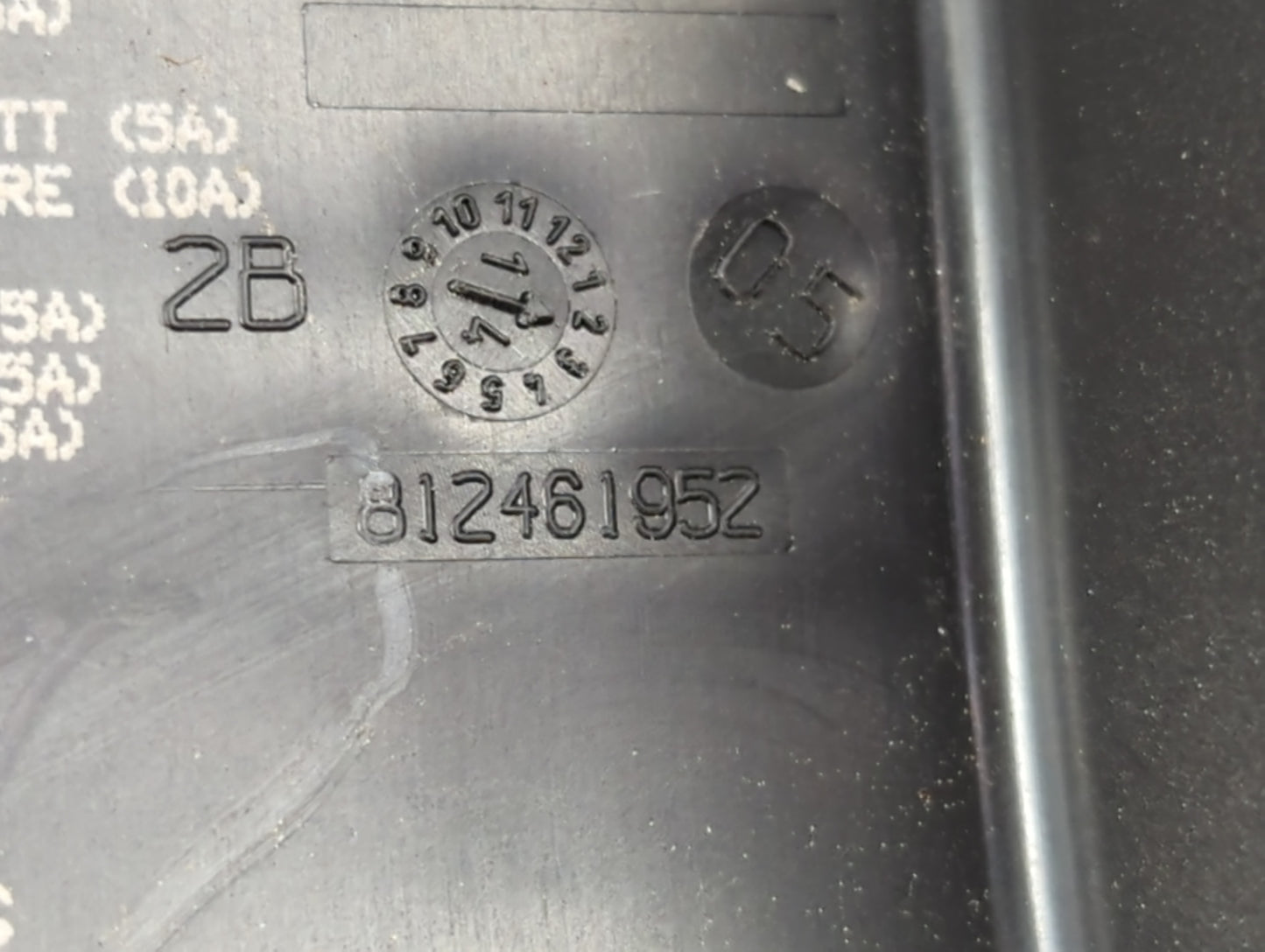 2014 Cadillac Xts Fusebox Fuse Box Panel Relay Module Fits OEM Used Auto Parts - Oemusedautoparts1.com