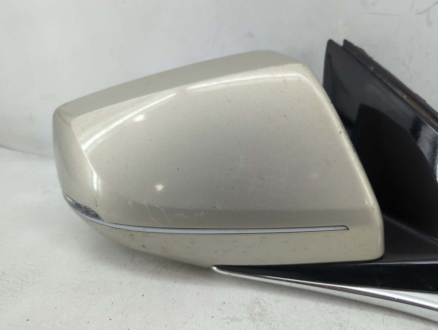2013-2014 Cadillac Xts Passenger Side View Mirror - Right Door Mirror OEM Used - Oemusedautoparts1.com