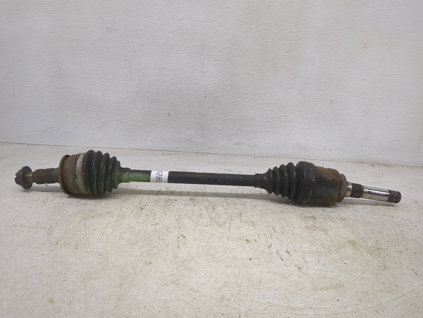 2013-2019 Cadillac Xts Axle Shaft Rear Driver Cv C/v - Oemusedautoparts1.com