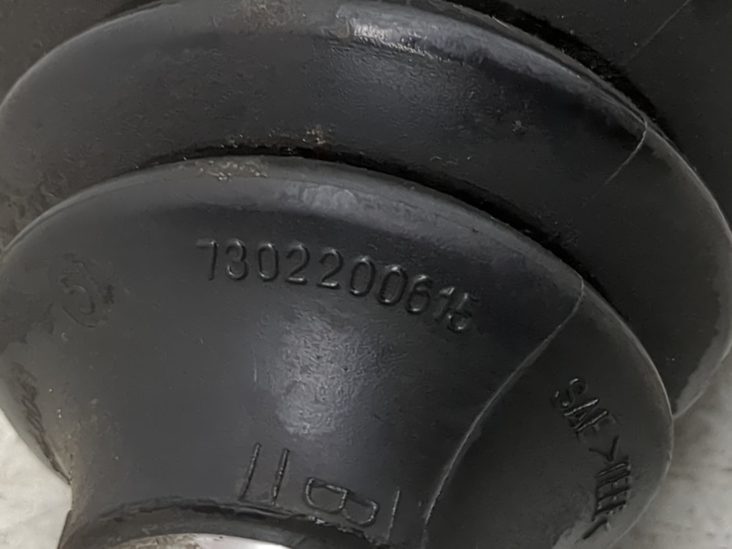 2013-2019 Cadillac Xts Axle Shaft Rear Driver Cv C/v - Oemusedautoparts1.com