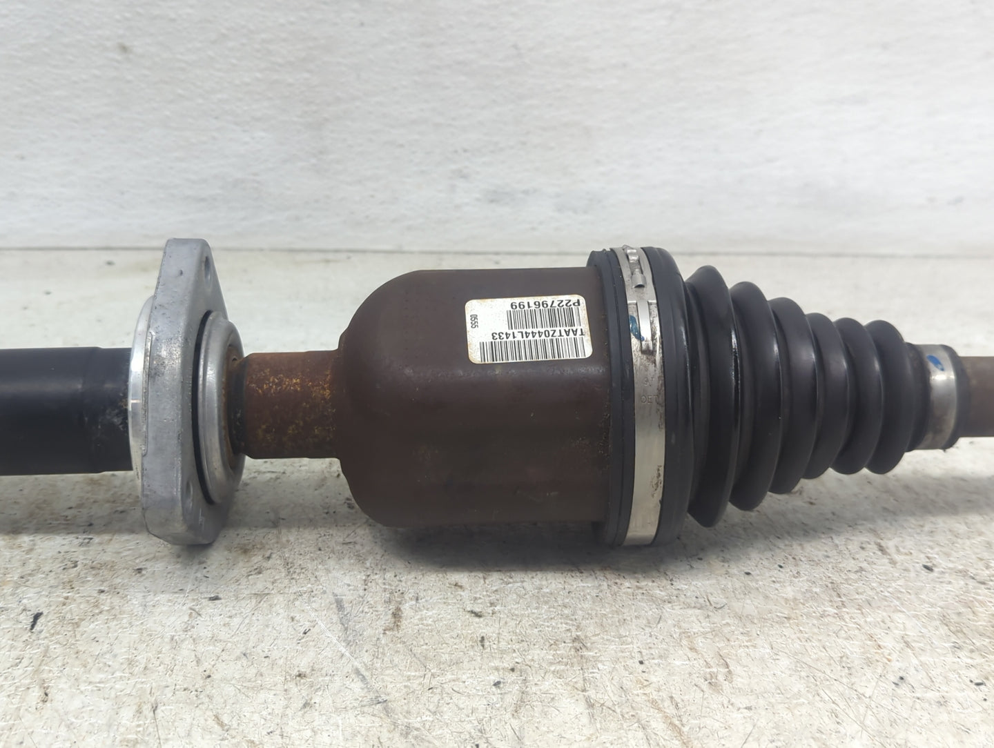 2013-2019 Cadillac Xts Axle Shaft Front Passenger Cv C/v - Oemusedautoparts1.com