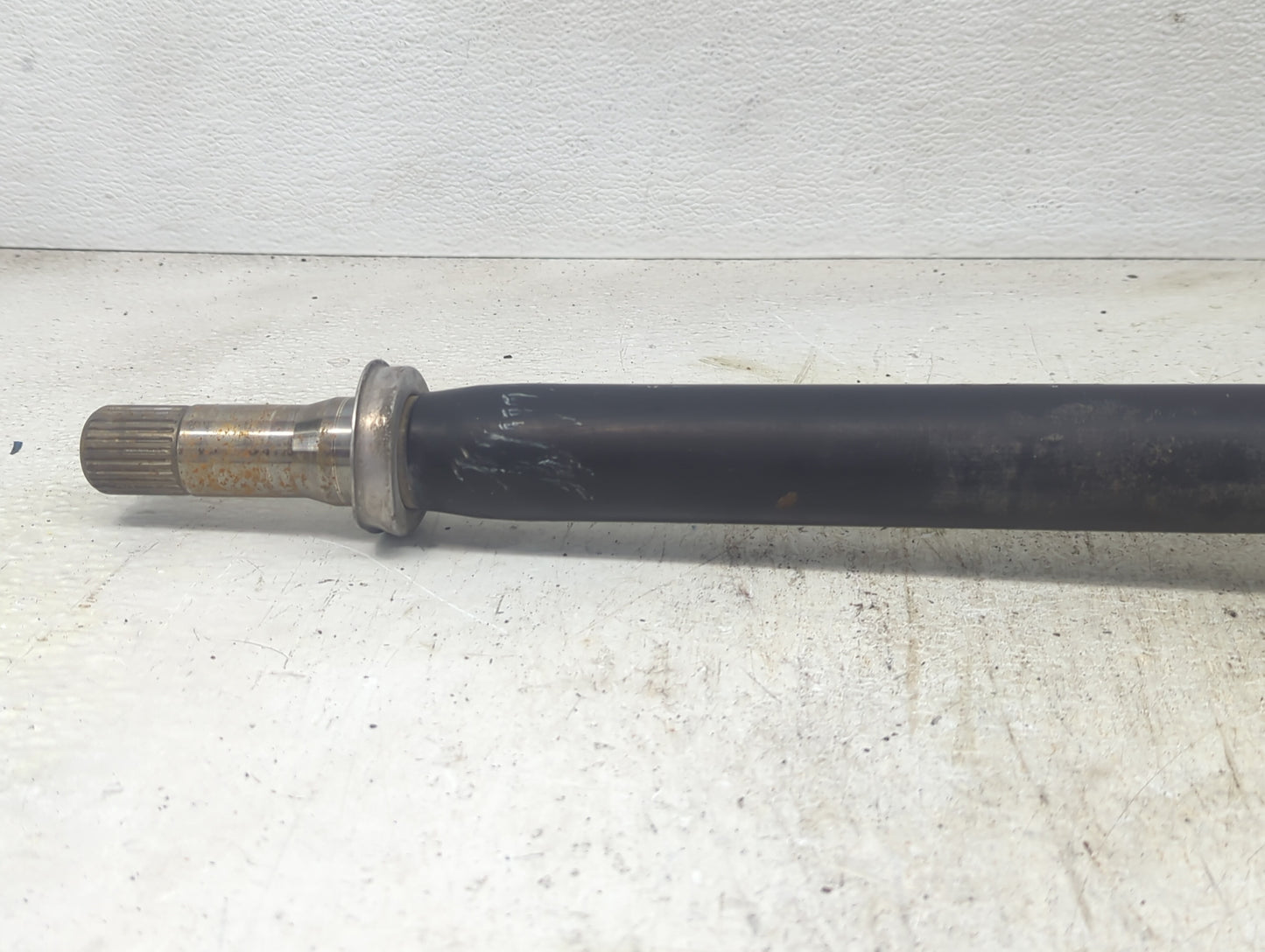 2013-2019 Cadillac Xts Axle Shaft Front Passenger Cv C/v - Oemusedautoparts1.com