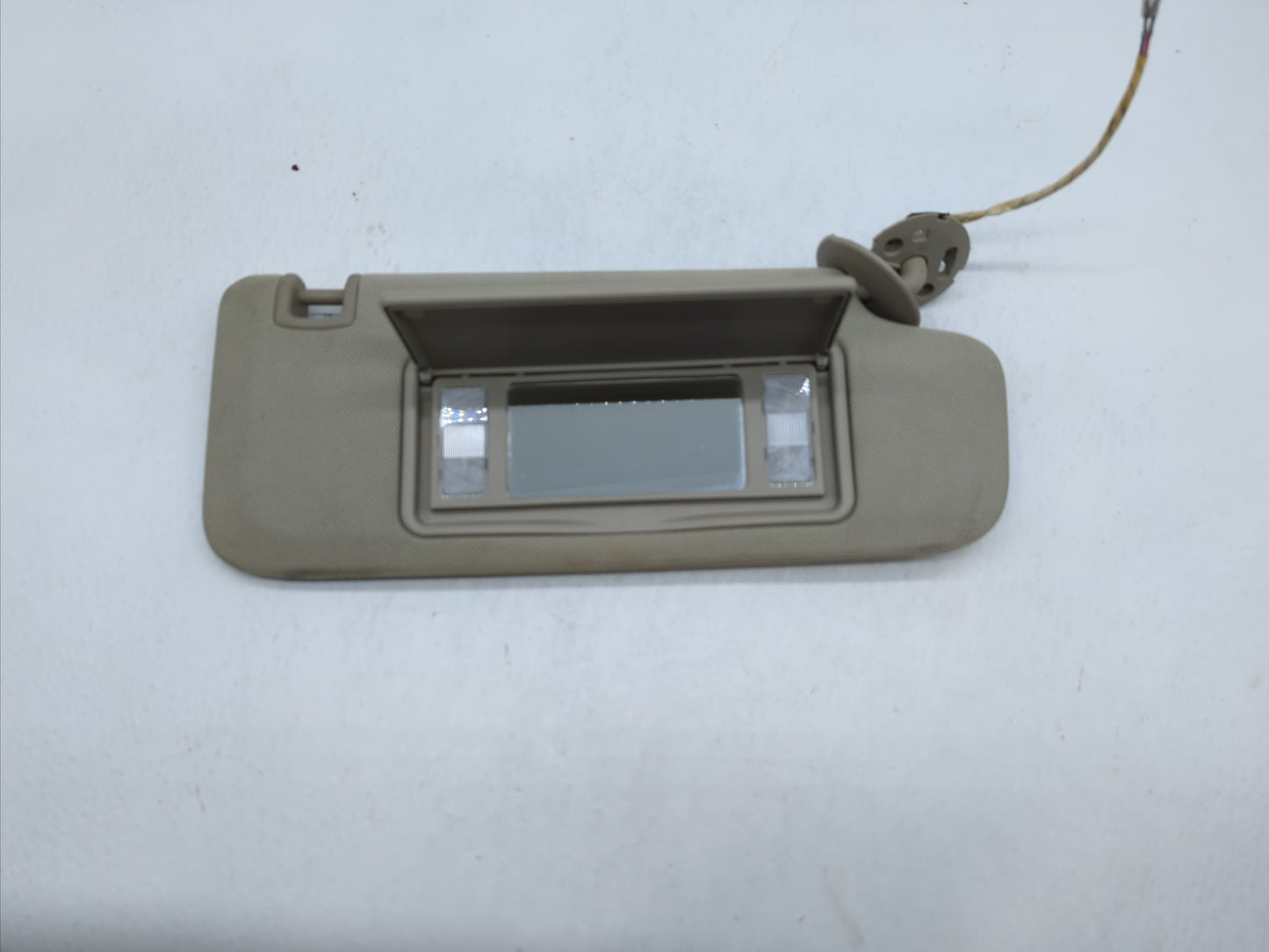 2013-2017 Cadillac Xts Sun Visor Shade Replacement Passenger Right Mirror Fits Fits 2013 2014 2015 2016 2017 OEM Used Auto P