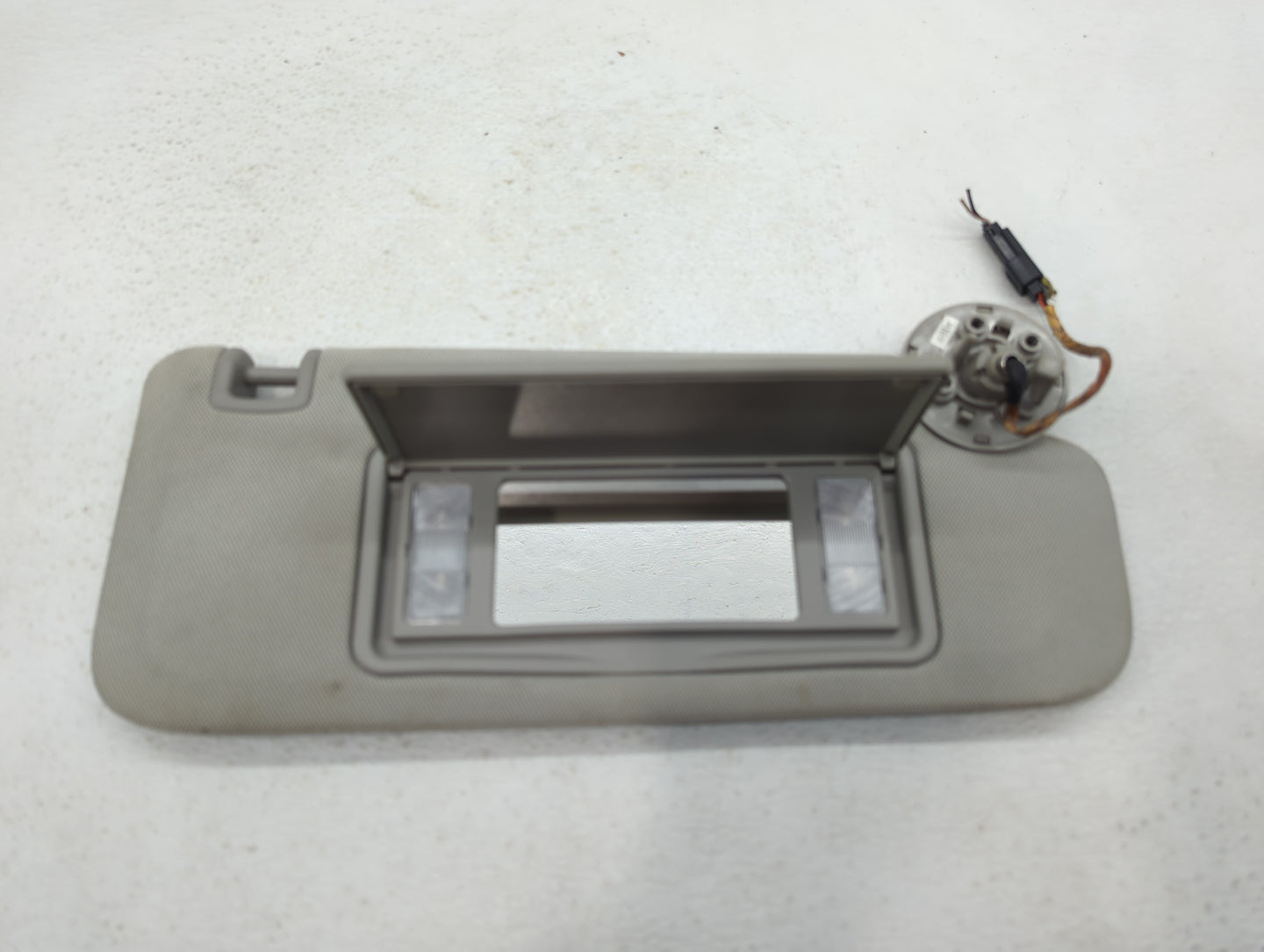 2013-2017 Cadillac Xts Sun Visor Shade Replacement Passenger Right Mirror Fits Fits 2013 2014 2015 2016 2017 OEM Used Auto P