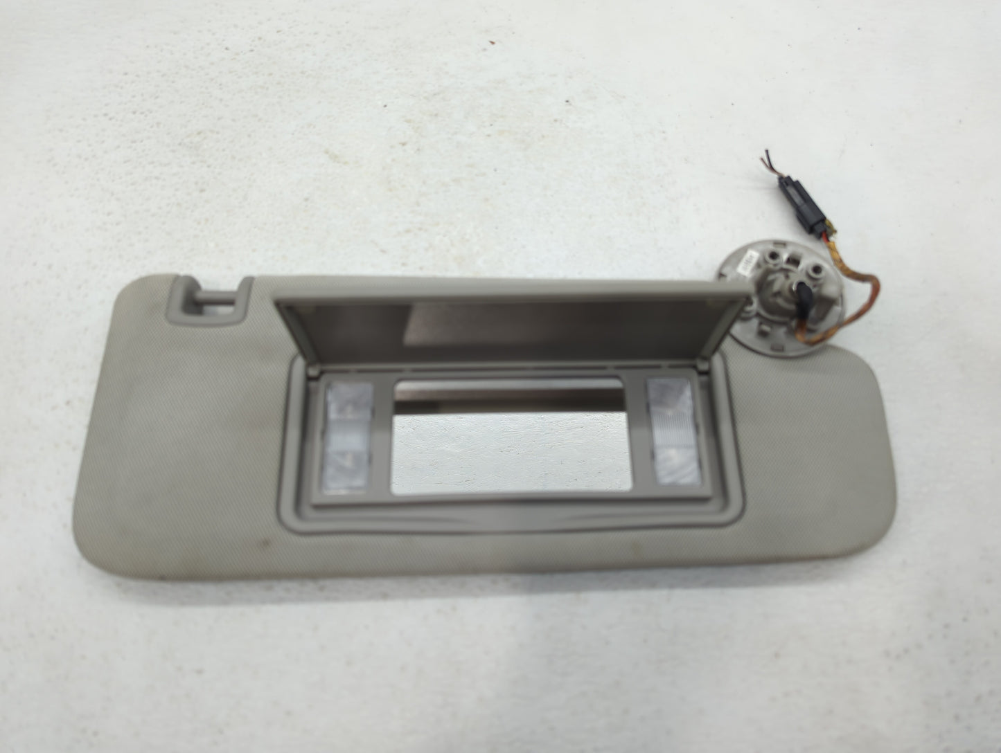 2013-2017 Cadillac Xts Sun Visor Shade Replacement Passenger Right Mirror Fits Fits 2013 2014 2015 2016 2017 OEM Used Auto P
