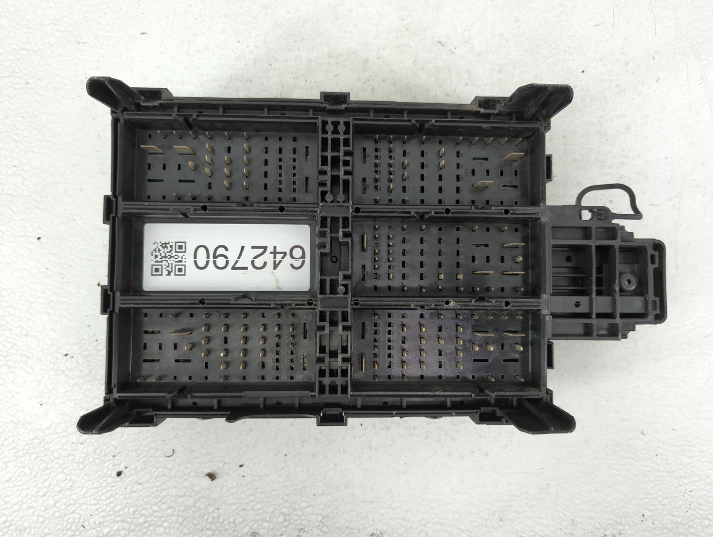2014 Cadillac Xts Fusebox Fuse Box Panel Relay Module P/N:13500114 13500127 Fits OEM Used Auto Parts - Oemusedautoparts1.com