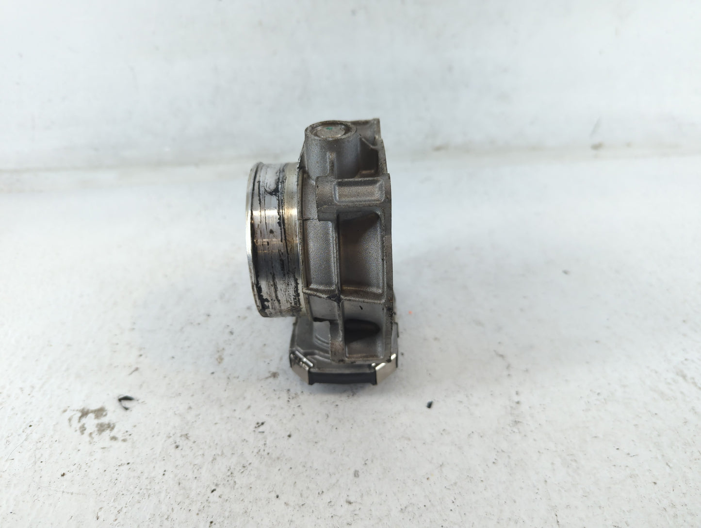 2013-2019 Cadillac Xts Throttle Body P/N:12632172BA Fits Fits 2012 2013 2014 2015 2016 2017 2018 2019 2020 2021 2022 OEM Use