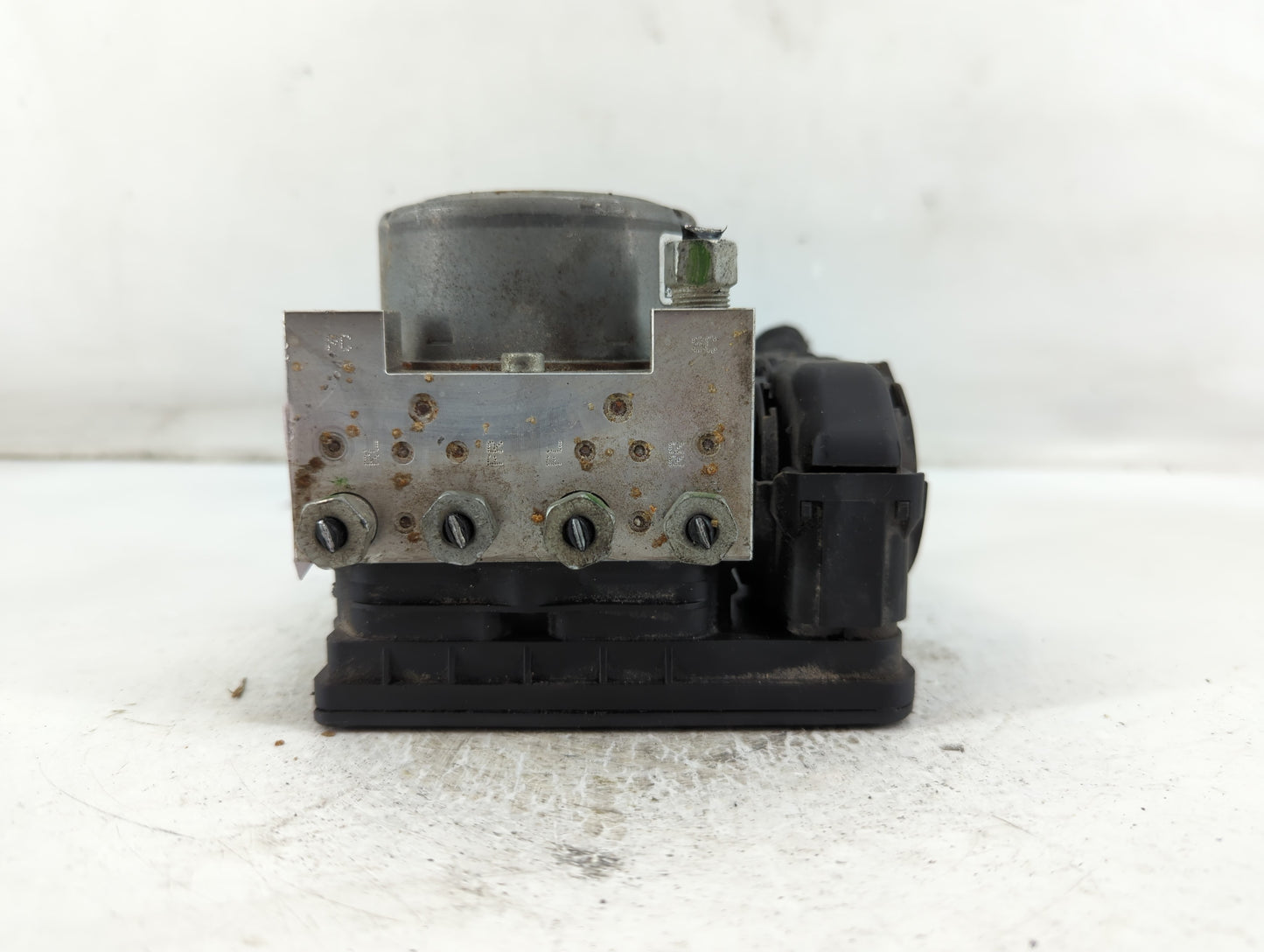 2013-2014 Cadillac Xts ABS Pump Control Module Replacement P/N:23105132 Fits Fits 2013 2014 OEM Used Auto Parts - Oemusedaut