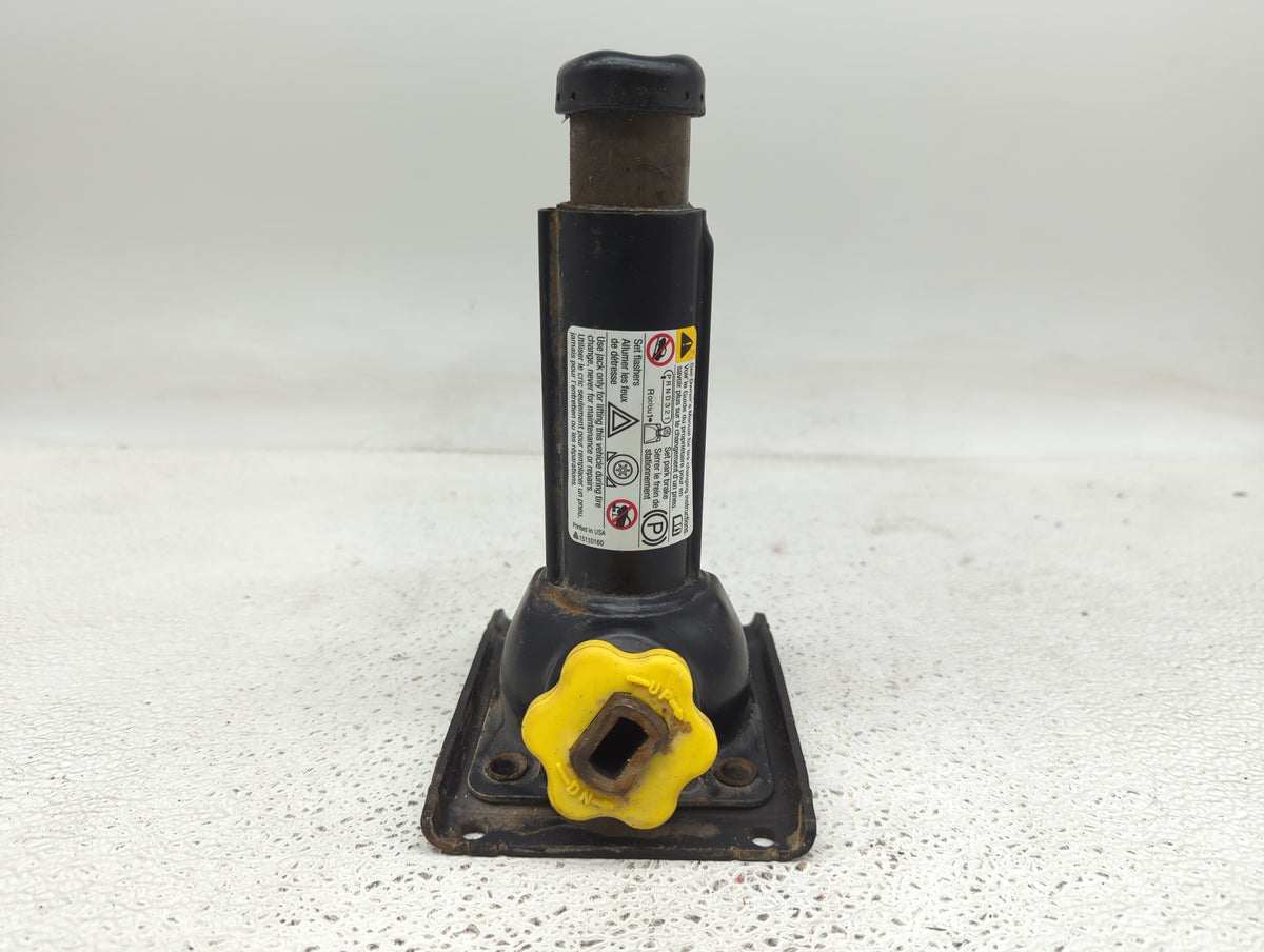 2014 Chevrolet Avalanche 1500 Spare Scissor Car Jack - Oemusedautoparts1.com