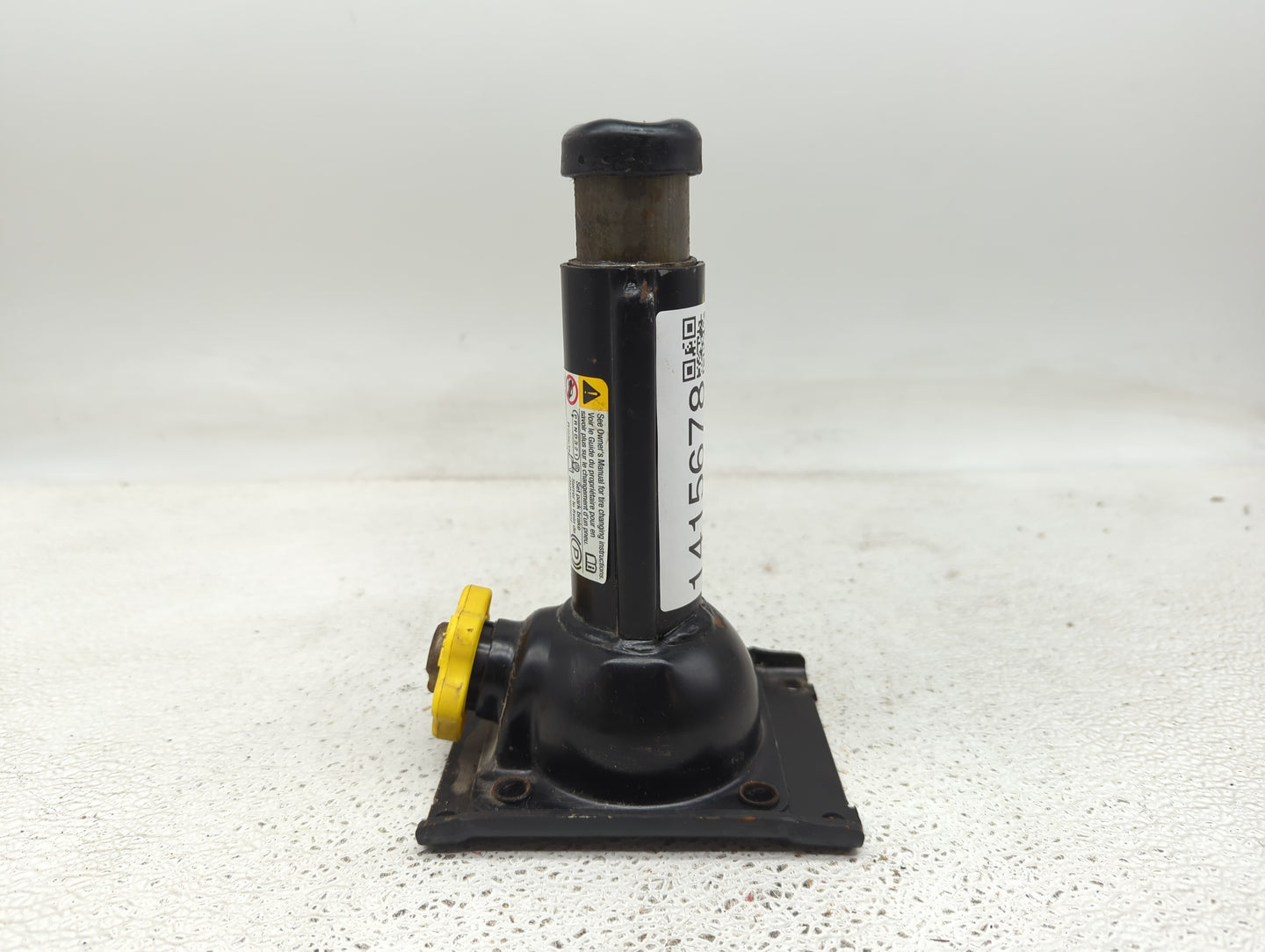 2014 Chevrolet Avalanche 1500 Spare Scissor Car Jack - Oemusedautoparts1.com