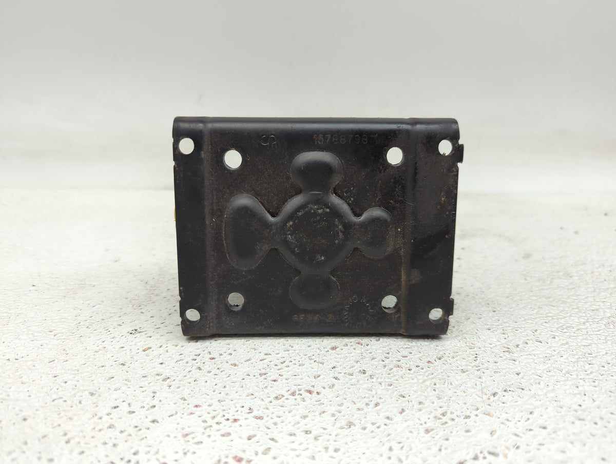 2014 Chevrolet Avalanche 1500 Spare Scissor Car Jack - Oemusedautoparts1.com