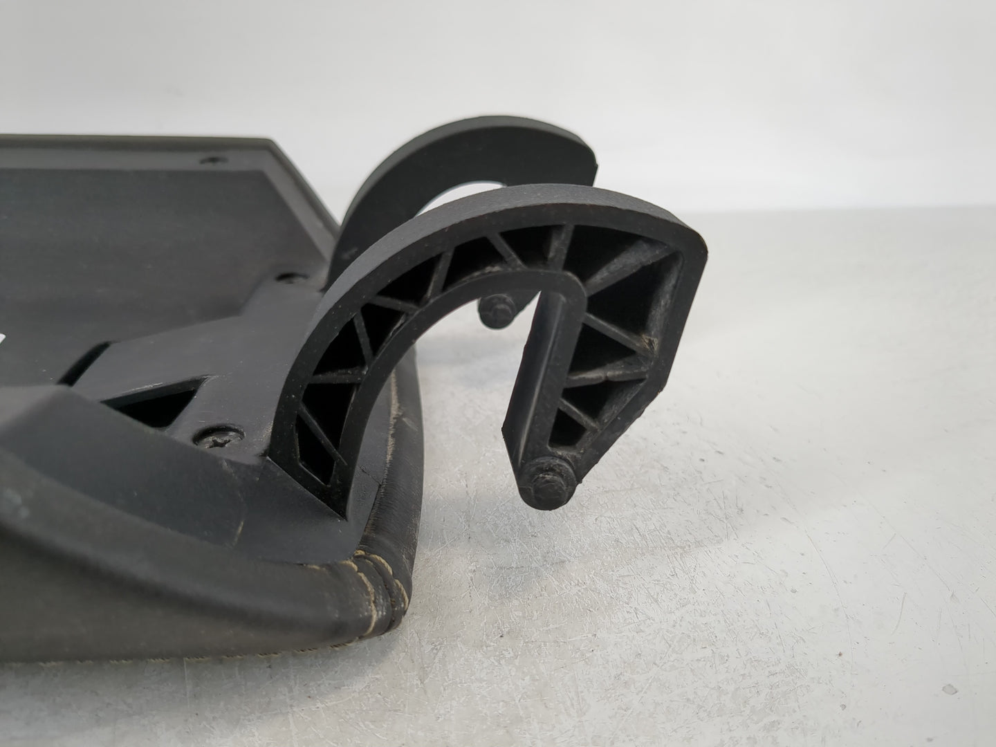 2013-2014 Chevrolet Camaro Center Console Armrest Cover Lid Fits Fits 2013 2014 OEM Used Auto Parts - Oemusedautoparts1.com